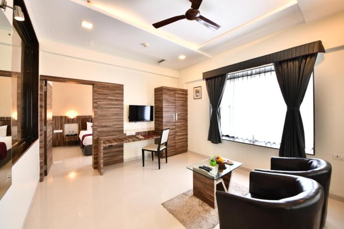 click hotel sagar plaza chakan pune