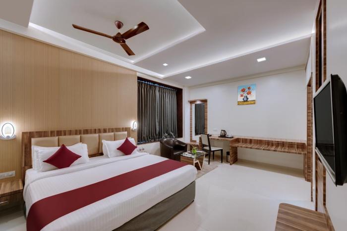 click hotel sagar plaza chakan pune