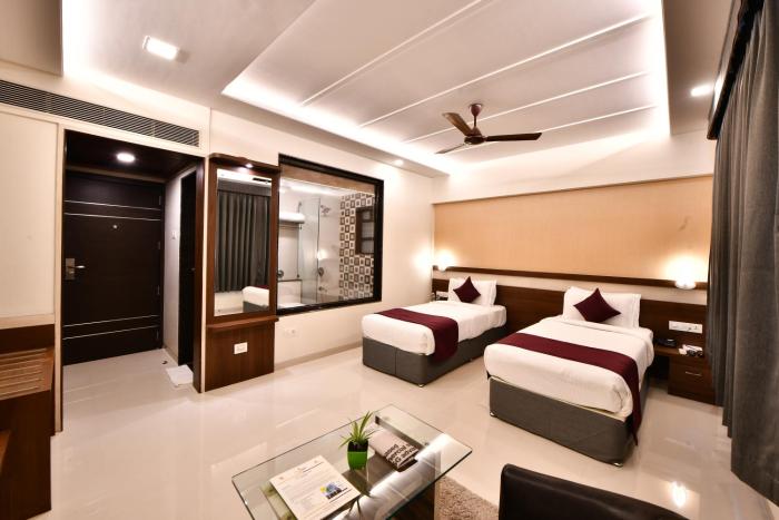 click hotel sagar plaza chakan pune