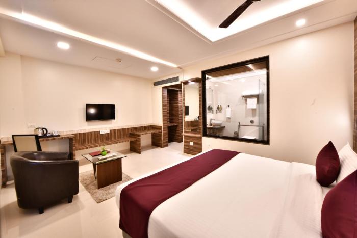 click hotel sagar plaza chakan pune