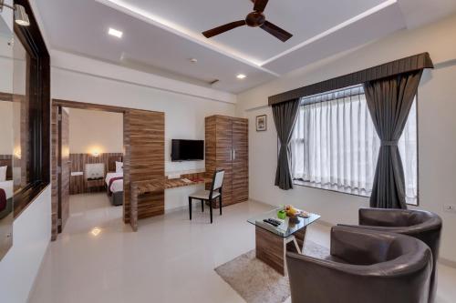 Click Hotel Sagar Plaza Chakan, Pune,,3 star