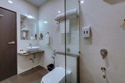 click hotel sagar plaza chakan pune