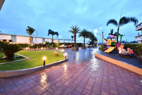 click hotel sagar plaza chakan pune