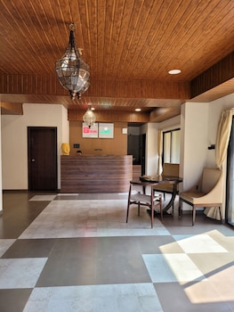 Mastiff Grand La Villae Resort,,3 star