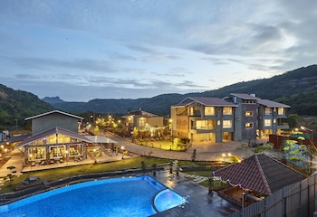 Mastiff Grand La Villae Resort,,3 star