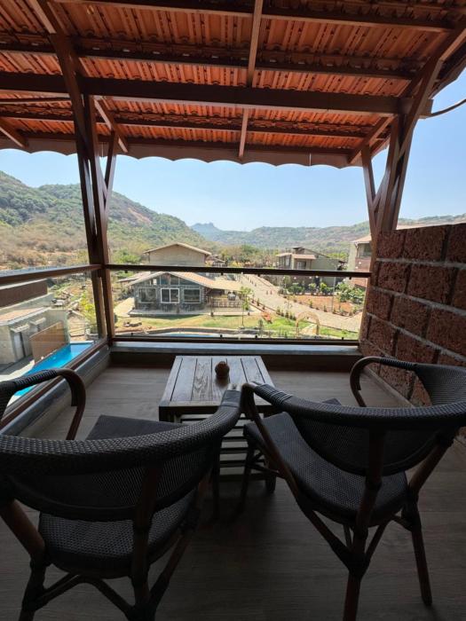 mastiff grand la villae resort