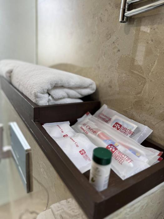 mastiff grand la villae resort