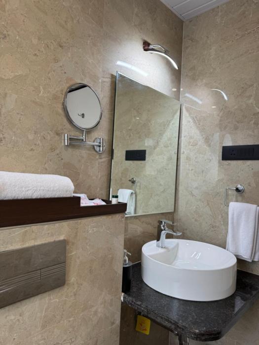 mastiff grand la villae resort