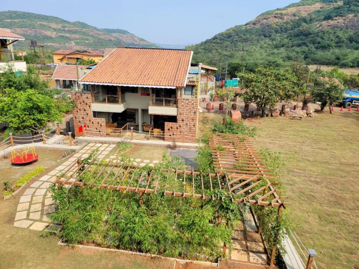 mastiff grand la villae resort