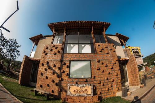 mastiff grand la villae resort