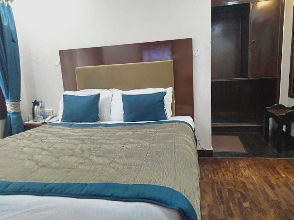 ashiana clarks inn shimla