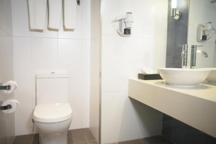 holiday inn express port moresby by ihg