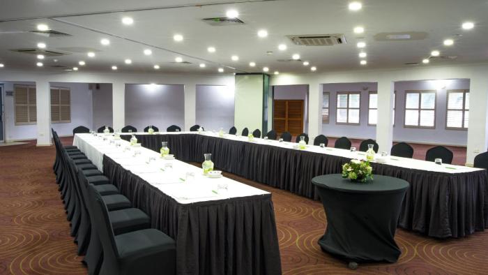 holiday inn express port moresby by ihg
