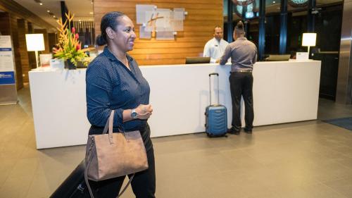 holiday inn express port moresby by ihg