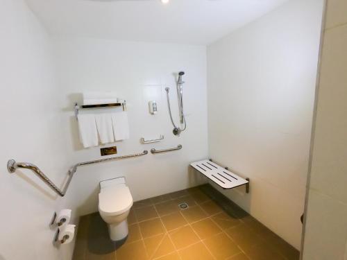 holiday inn express port moresby by ihg