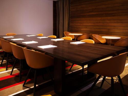 holiday inn express port moresby by ihg