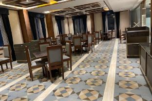 neel clarks inn express agra