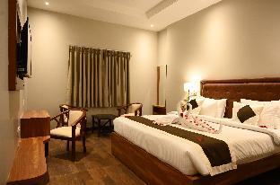 Neel Clarks Inn Express Agra,,3 star