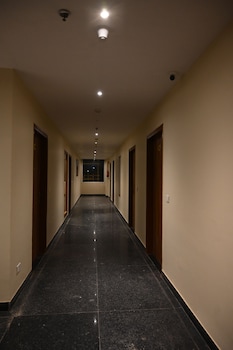 neel clarks inn express agra