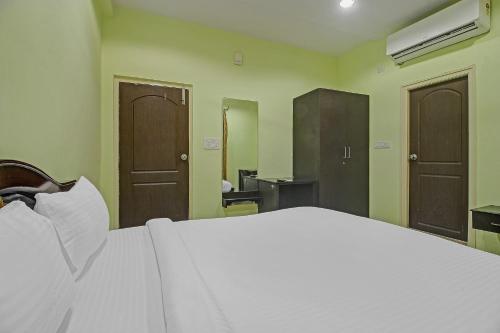 hotel o sri residency near hyderabad central