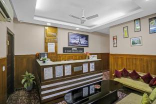 Townhouse Green Park Residency 1,,3 star