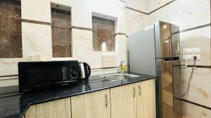 bluo 2bhk dlf cybercity balcony lift parking