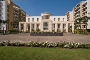 Staeg Meadow View 3Bhk 501,,4 star