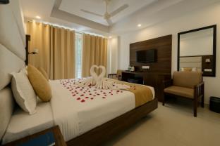 aroha by rishikesh swimming pool and spa
