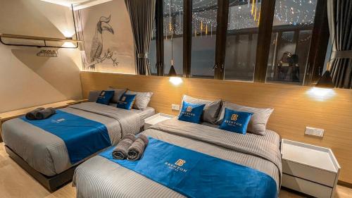 hotel brynton at cameron centrum mall