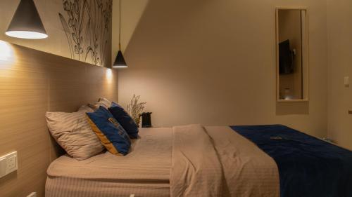 hotel brynton at cameron centrum mall