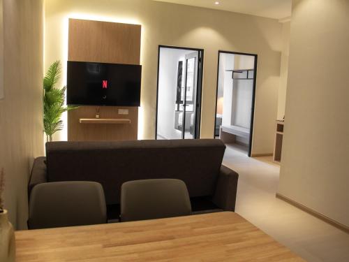 hotel brynton at cameron centrum mall