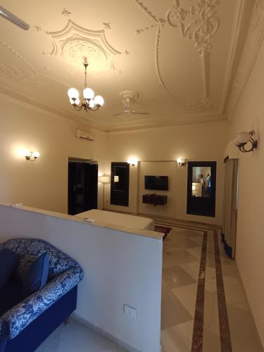 balaram palace resort