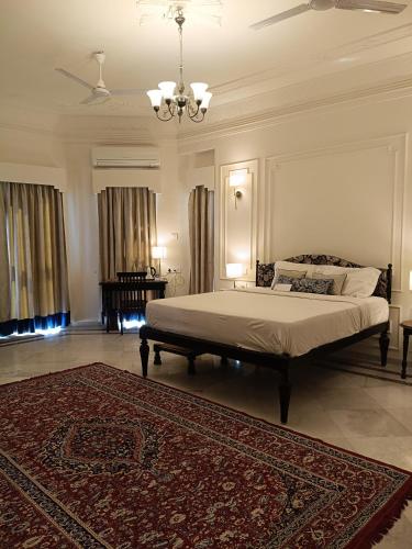 balaram palace resort
