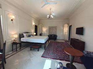 balaram palace resort
