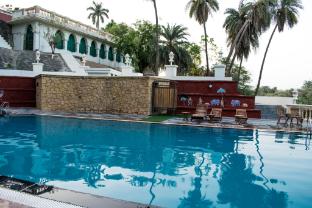 balaram palace resort