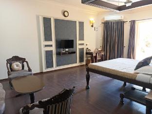 Balaram Palace Resort,,2 star