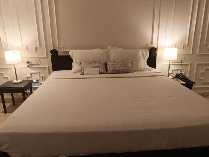balaram palace resort