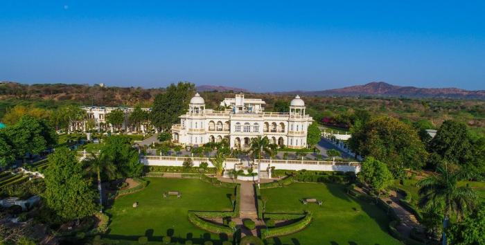 balaram palace resort