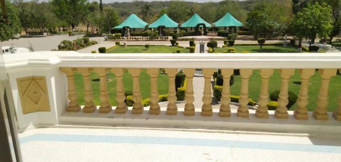 balaram palace resort