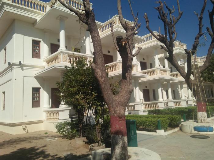 balaram palace resort