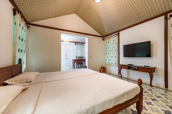 balaram palace resort