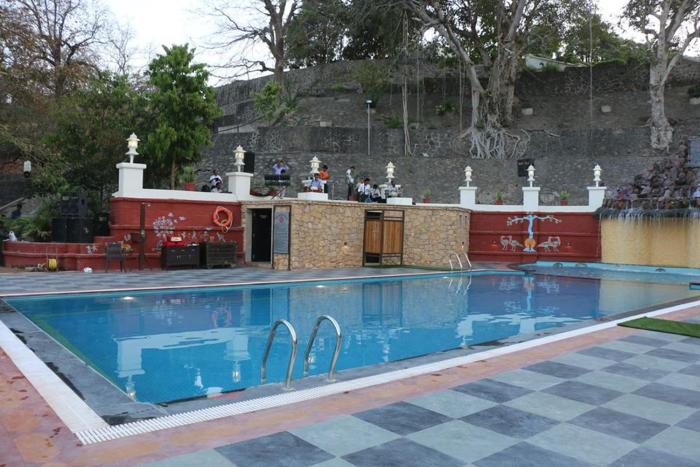 balaram palace resort