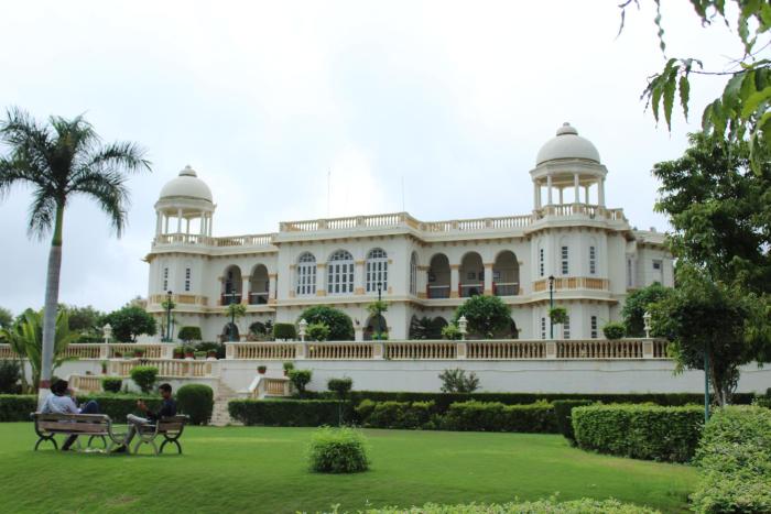 balaram palace resort