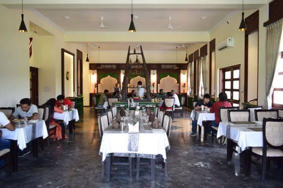 balaram palace resort