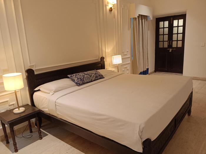 balaram palace resort