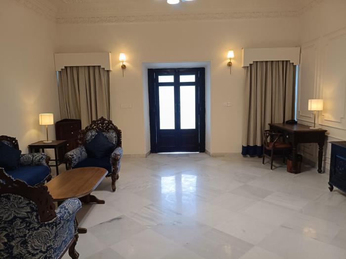 balaram palace resort