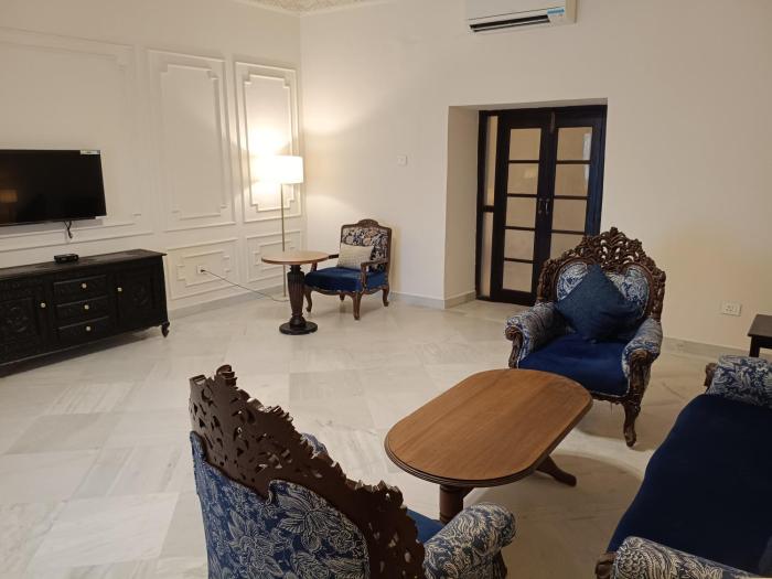 balaram palace resort