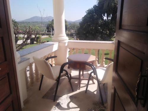 balaram palace resort