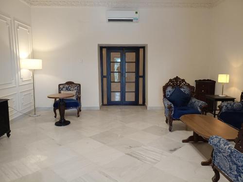 balaram palace resort