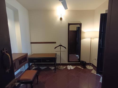balaram palace resort